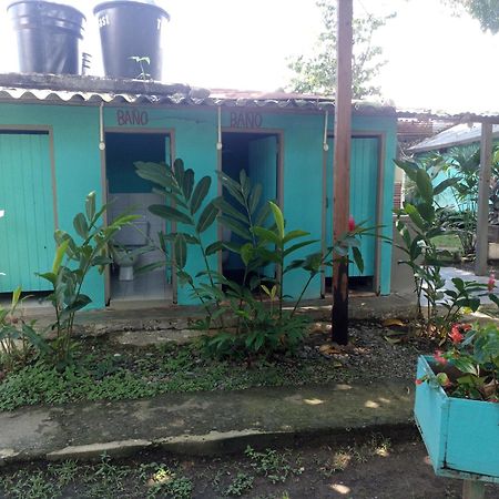 Cabanas Los Almendros Capurganá エクステリア 写真