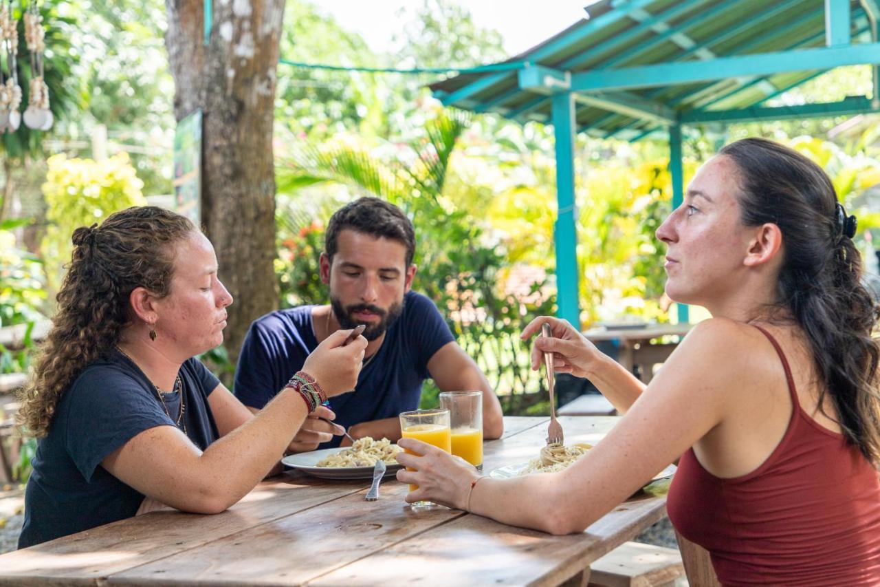 Cabanas Los Almendros Capurganá エクステリア 写真