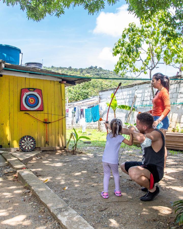 Cabanas Los Almendros Capurganá エクステリア 写真