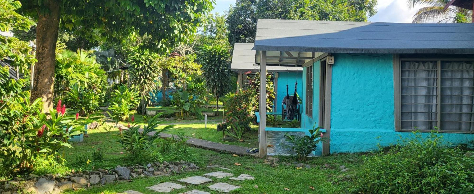 Cabanas Los Almendros Capurganá エクステリア 写真